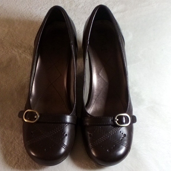 MUDD WOMENS BROWN BUCKLED DRESS IN BOX LIKE NEW PSHOES SIZE 8 - Picture 6 of 12